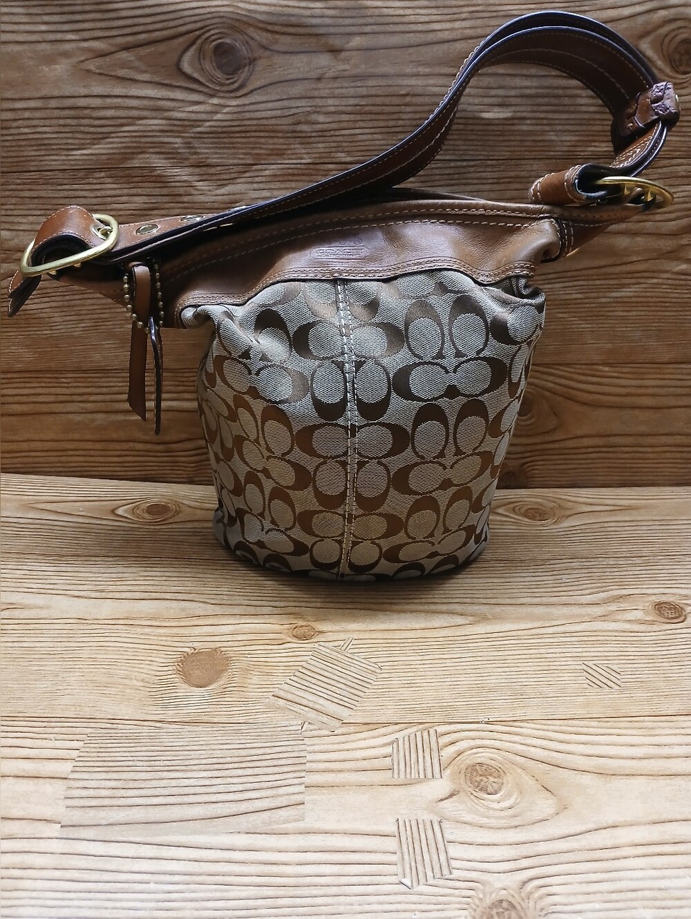 Vintage Coach Legacy Signature Canvas Shoulder Bag in Brown and Tan - Picture 6 of 12